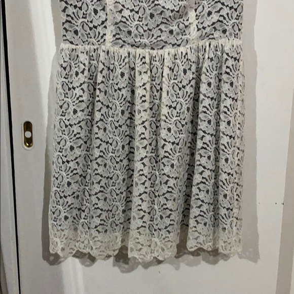 Aritzia - talula lace over dress - Picture 2 of 9